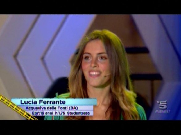 Lucia Ferrante vince la seconda puntata di Veline 2012