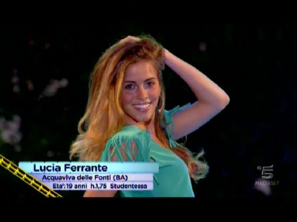 Lucia Ferrante vince la seconda puntata di Veline 2012