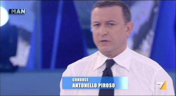 Ma anche no su La7, prima puntata del 4 dicembre 2011