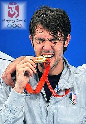 Matteo Tagliarol vince l'oro olimpico nella scherma