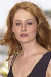 Cashmere Mafia: Miranda Otto