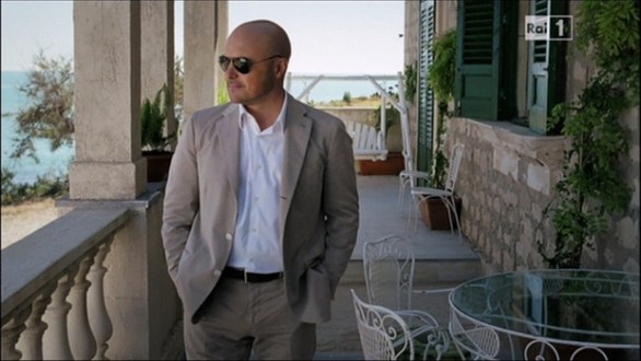 Montalbano - Il gioco degli specchi - riassunto