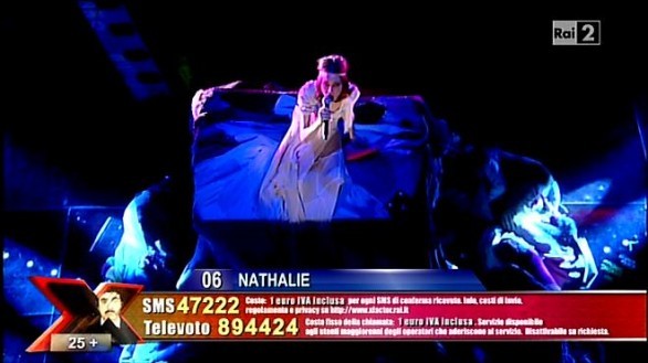 Nathalie Giannitrapani a X Factor 4 del 26 ottobre 2010 canta Let the sunshine in