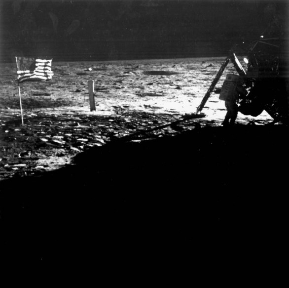 20 LUGLIO 1969 L\'ASTRONAUTA NEIL A. ARMSTRONG SBARCA SULLA LUNA FOTO NASA/PHOTOSHOT/INFOPHOTO 