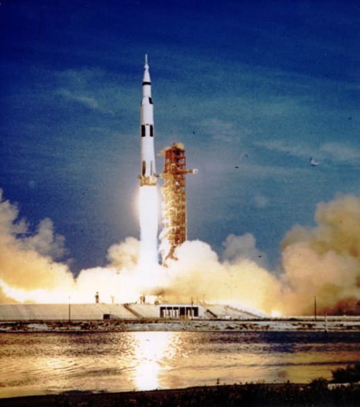 NELLA FOTO 16 LUGLIO 1969 LANCIO DEL SATURNO V DAL KENNEDY SPACE CENTER CHE PORTA L\'APOLLO 11 SULLA LUNA FOTO NASA/PHOTOSHOT/INFOPHOTO 