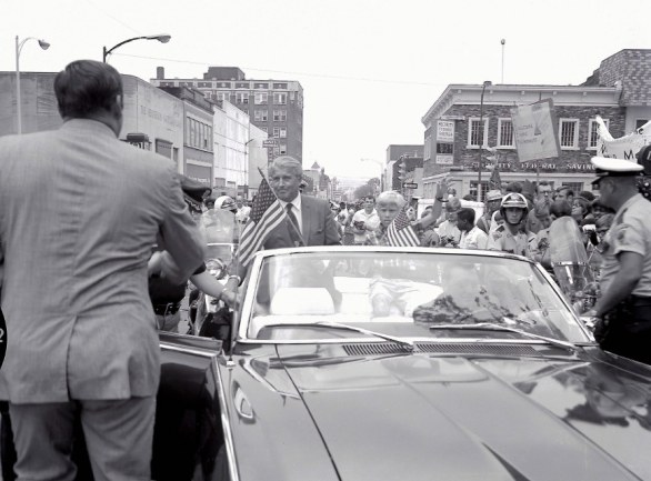 NELLA FOTO 24 LUGLIO 1969 IL DOTTOR WERNHER VON BRAUN CON IL FIGLIO FESTEGGIA A HUNTSVILLE LA RIUSCITA DELLA MISSIONE APOLLO 11 FOTO NASA/PHOTOSHOT/INFOPHOTO 