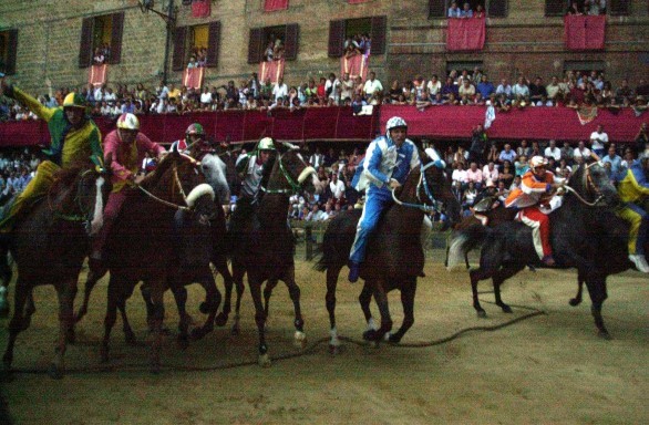 Palio di Siena del 16 agosto 2012, la diretta in tv dalle 18.15