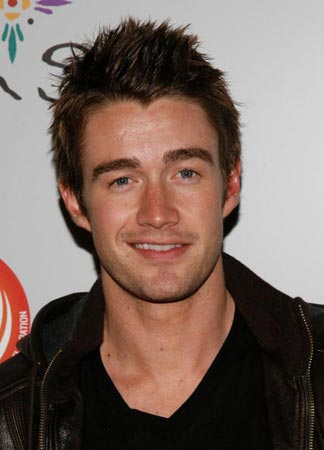 Robert Buckley, nel cast di One Tree Hill 7