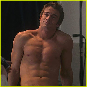 Robert Buckley, nel cast di One Tree Hill 7