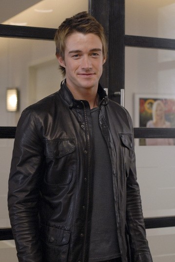 Robert Buckley, nel cast di One Tree Hill 7