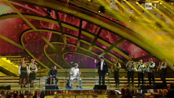 Sanremo 2012 - Samuele Bersani con Goran Bregovic - Romagna mia - My Sweet Romagna