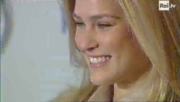 Sanremo 2013, Bar Refaeli bellissima all Ariston