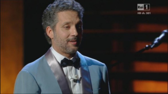 Sanremo 2013, Beppe Fiorello canta Modugno