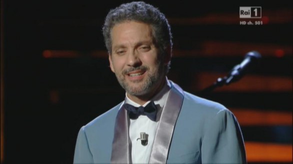 Sanremo 2013, Beppe Fiorello canta Modugno