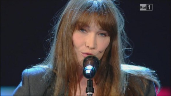 Sanremo 2013, Carla Bruni canta con Luciana Littizzetto - 13 febbraio 2013