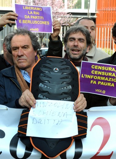 Rai: le foto del sit-in del popolo viola