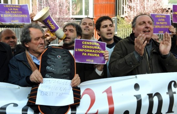 Rai: le foto del sit-in del popolo viola