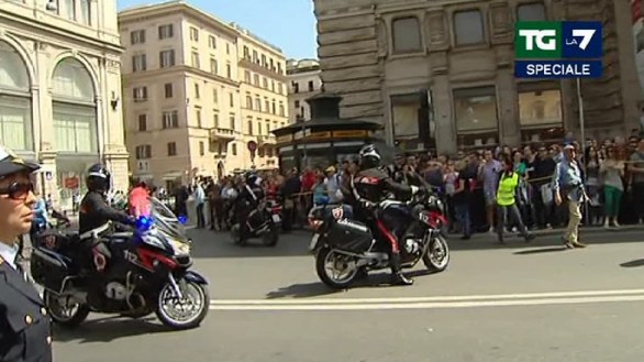 Spari a Palazzo Chigi, le dirette tv