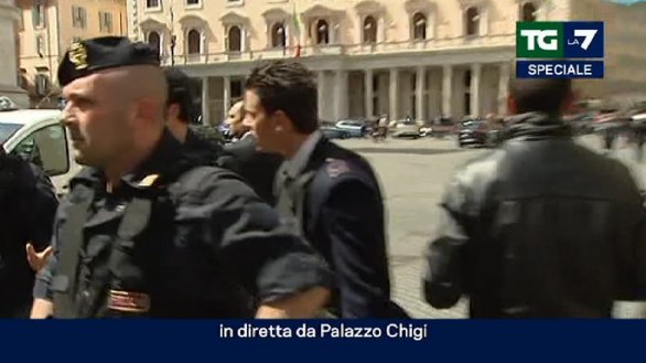 Spari a Palazzo Chigi, le dirette tv