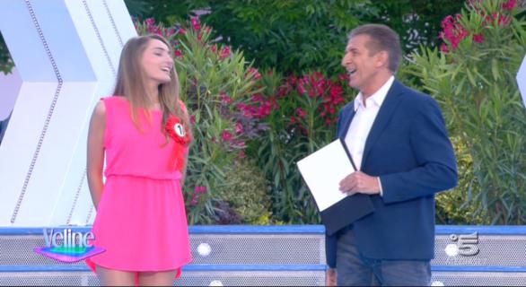 Veline 2012 - Giulia Marchegiani vince la puntata del 17 luglio