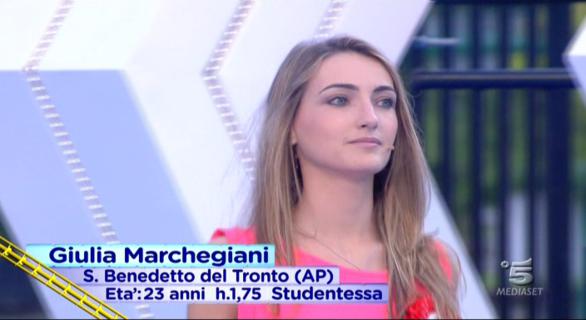 Veline 2012 - Giulia Marchegiani vince la puntata del 17 luglio