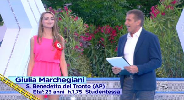 Veline 2012 - Giulia Marchegiani vince la puntata del 17 luglio