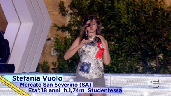 Veline 2012 - Stefania Vuolo vince la puntata del 17 agosto